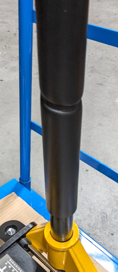 OMEGA LIFT EQUIPMENT 3 Ton  Service Floor Jack  3-7/8" - 18-15/16"  26033