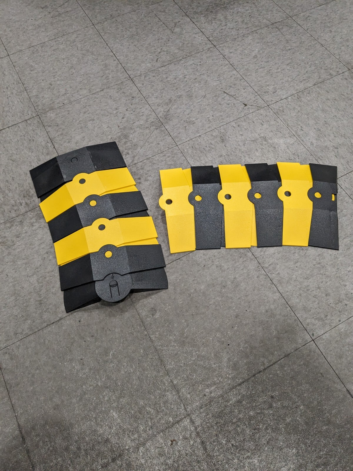 UltraTech Ultra-Sidewinder 3' Medium Black/Yellow Cable Protector System 1830