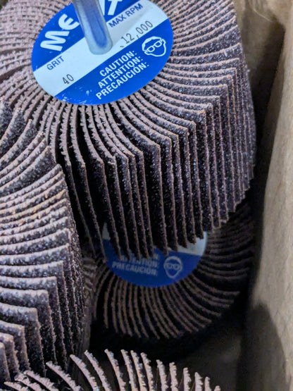 Merit Mounted Flap Wheel: 3" Dia, 2" Face Width, 40G, AO Box of 10 088