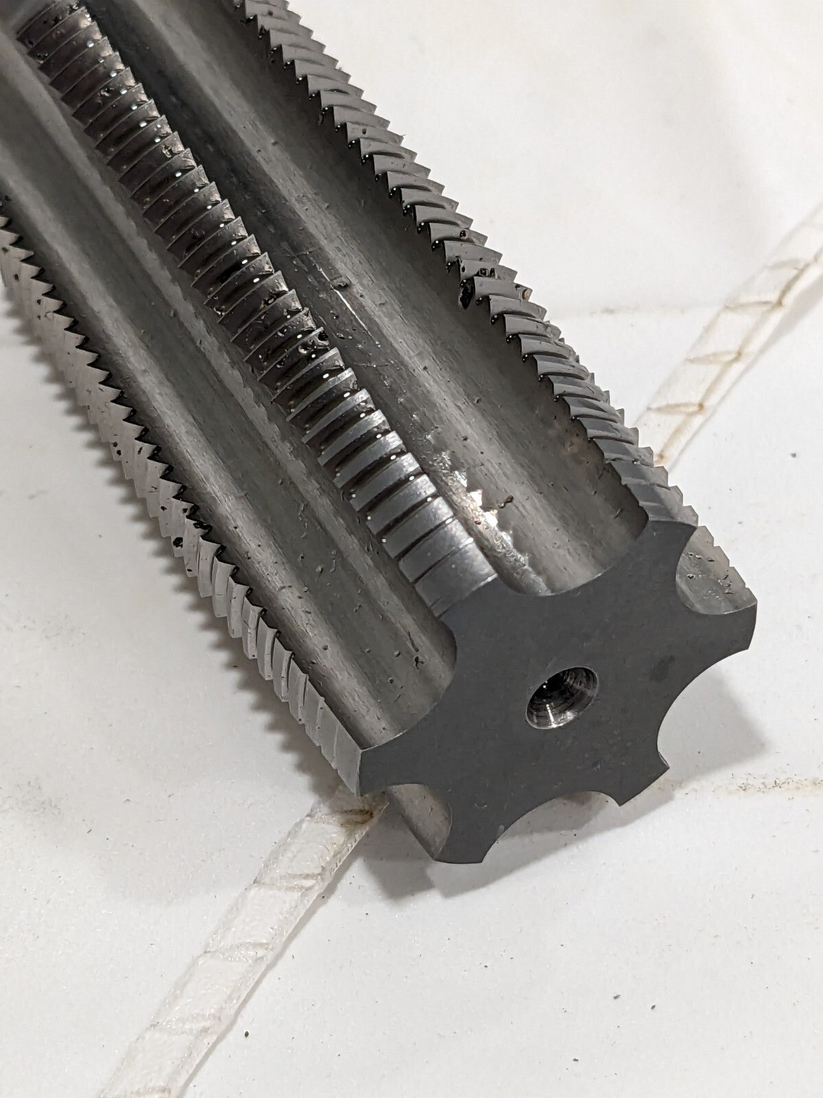 HERTEL Tap 1-1/4-12, 6 Flute, HSS Bright Finish 02384501