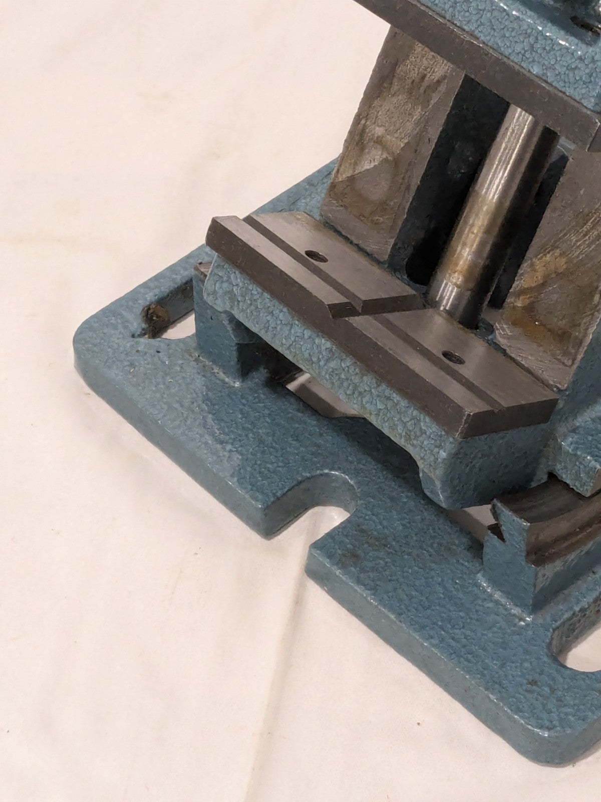 Wilton Angle Drill Press Vise: 3" Jaw Width, 3" Jaw Opening 11753