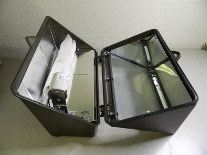 Cooper Lighting Wall Pack Light Fixture 400 Watt 120-277 Volt WPS40C