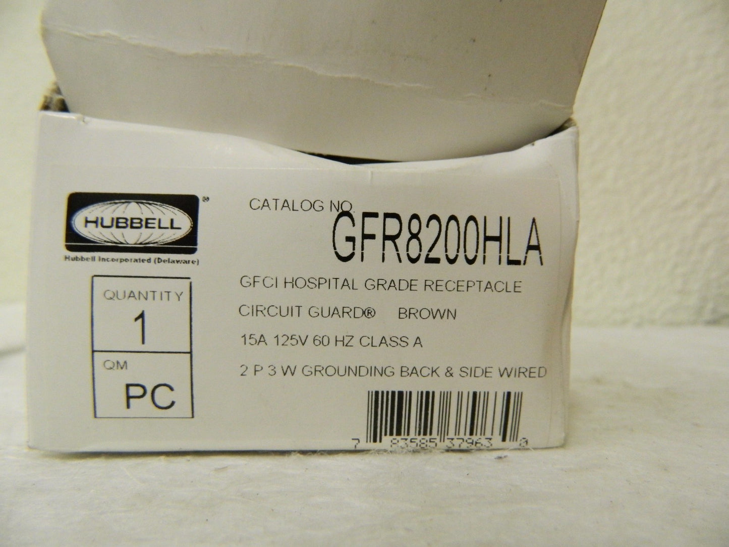 Hubbell Self Grounding Receptacle 1 Phase 5-15R NEMA 125 VAC 15 Amp #GFR8200HLA