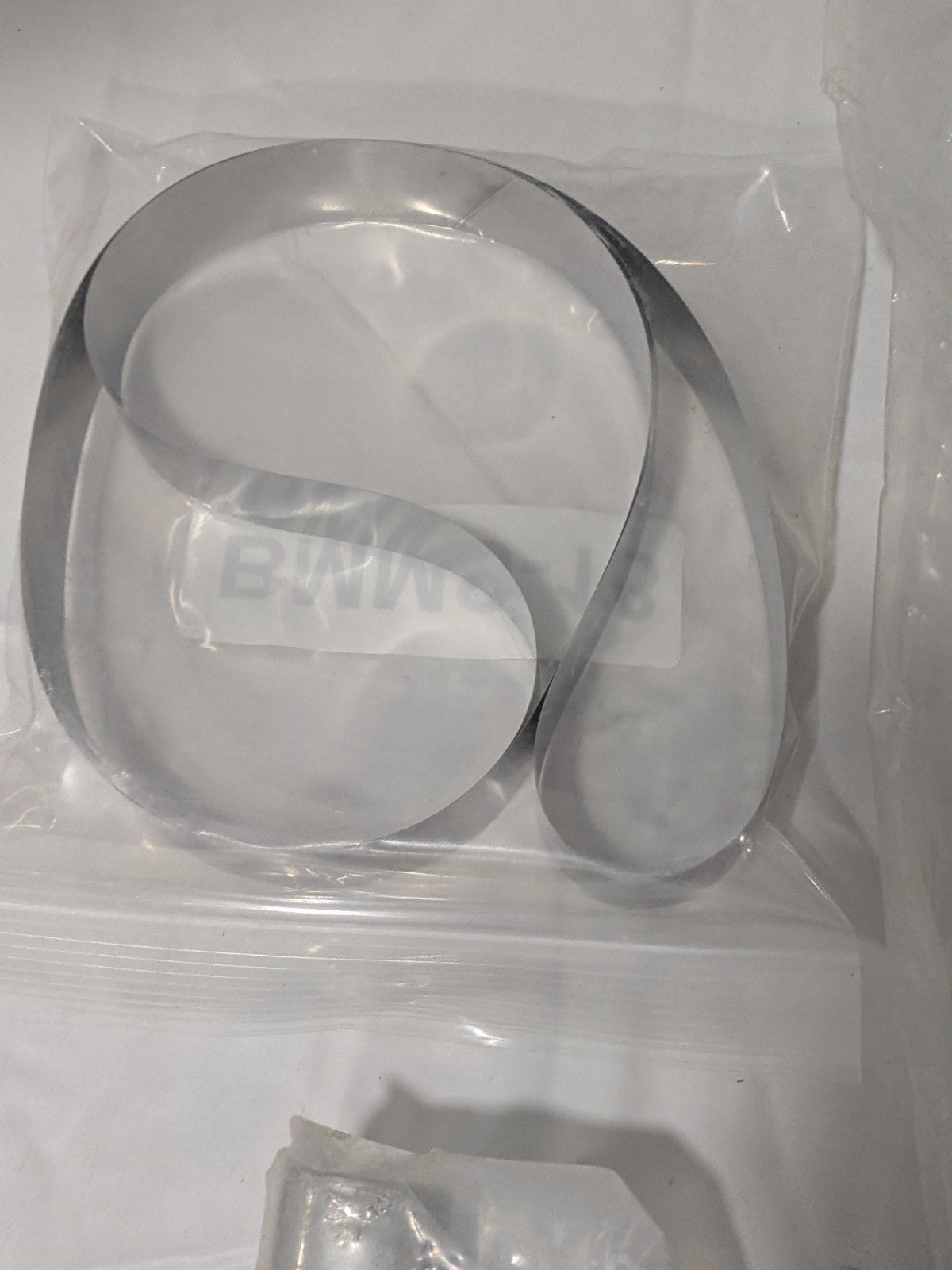 Abanaki Belt Oil Skimmer: 1.00 GPH, 18" Reach, with Motor SMMS1-18
