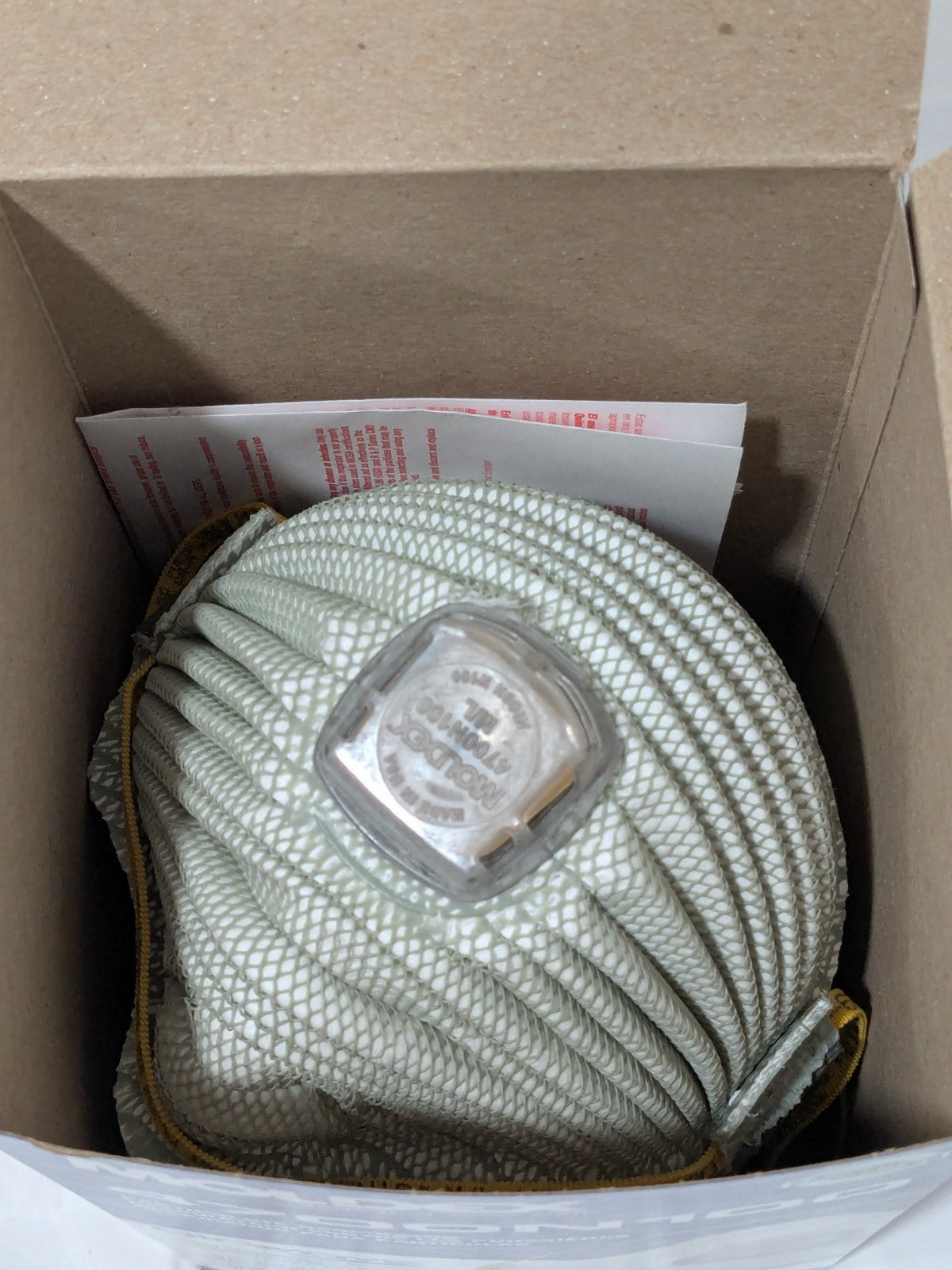 Moldex Disposable Particulate Respirator: Size Medium/Large Box of 5 4700N100