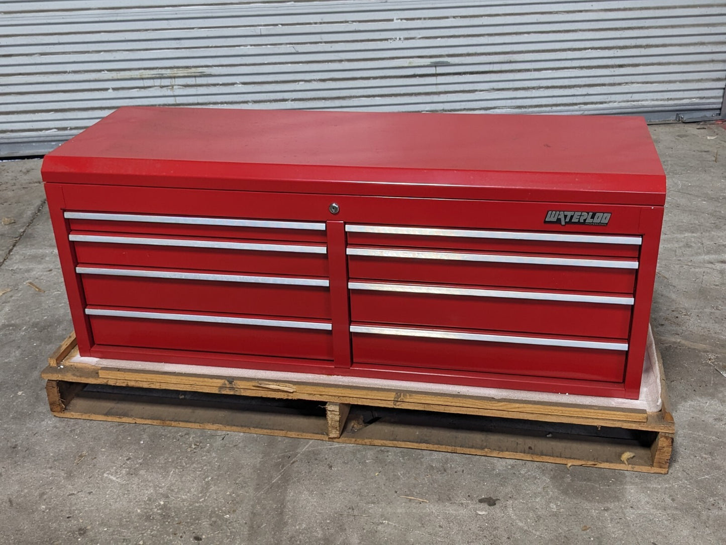 Waterloo Top Chest Tool Box 8-Drawer 52" W x 18" D 20" H Steel Re