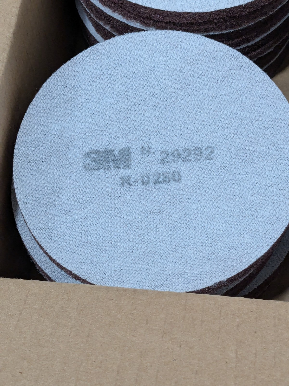 3M Hook &amp; Loop Disc: 5" Dia, Non-Woven, Aluminum Oxide Box of 40 29292