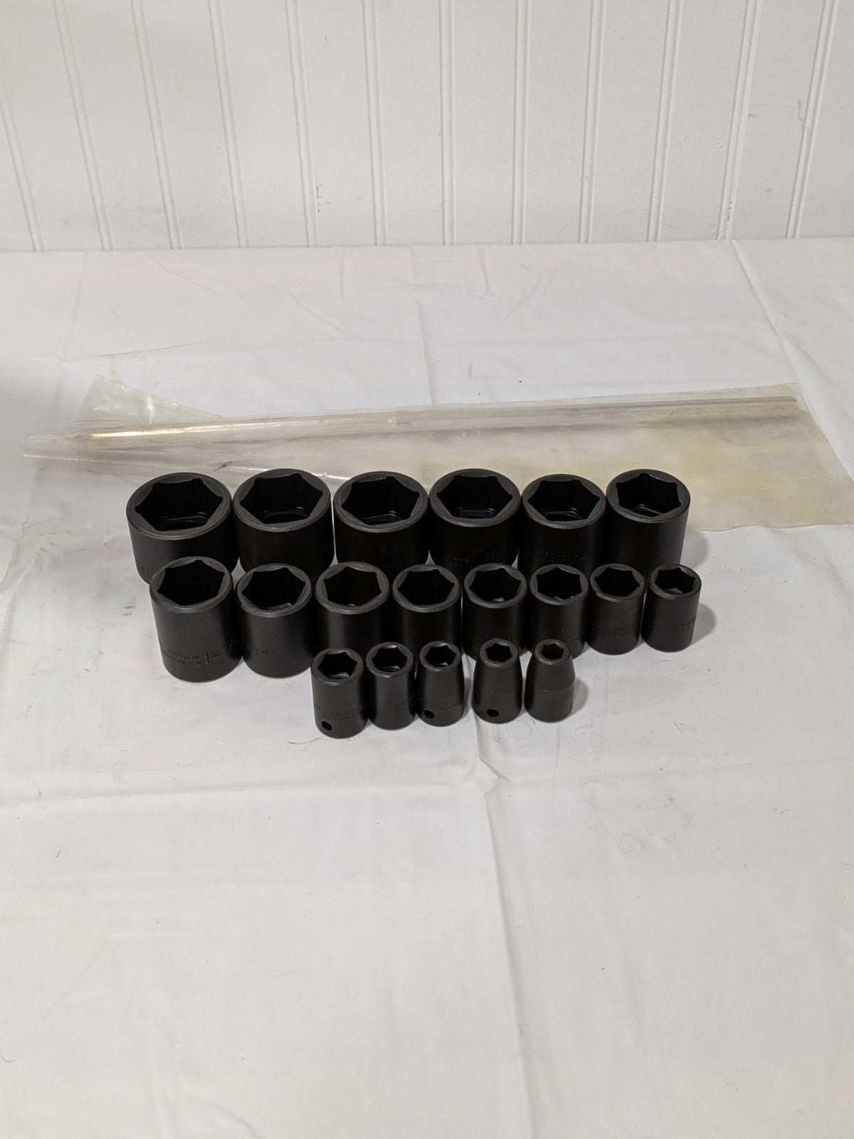 Proto Socket Set: Impact Standard, 19 Pc, 1/2" Drive, 3/8 to 1-1/2" J74106