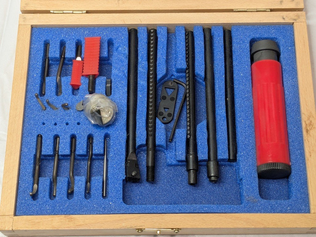 SHAVIV VARGUS 21 Piece Deburring Kit w/Wooden Case 154-29061
