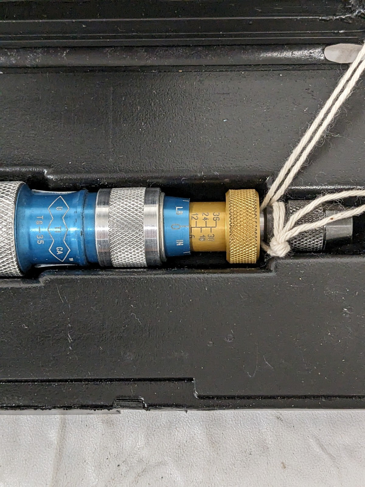 APEX Torque Screwdriver: 6 to 36 in/lb Torque 6-1/2" OAL, 1/4" Drive T