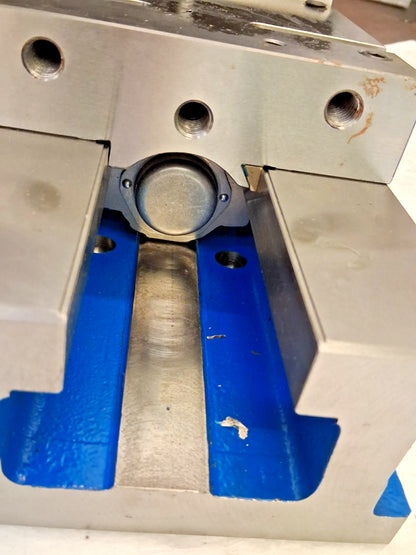 Kurt Self-Centering Vise 8.0000" Max Jaw Opening SCD640