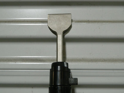 UNIVERSAL TOOL Pneumatic Scaling Hammer 4,600 BPM 1-1/8" Long Stroke UT8630