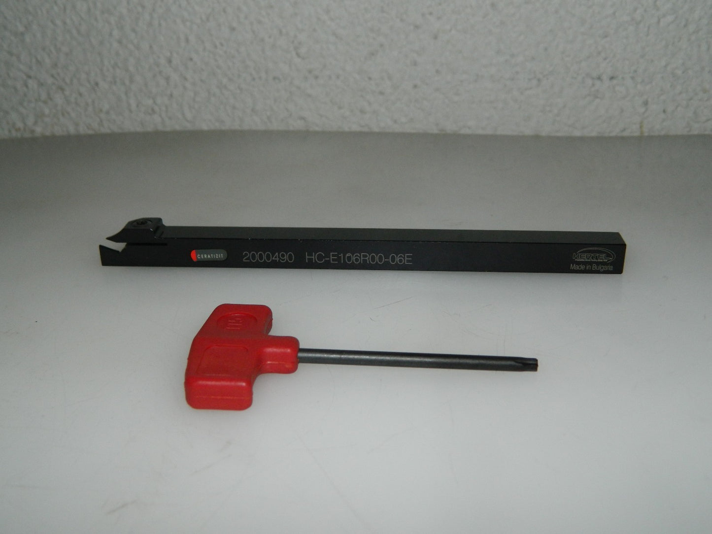 Hertel 0.27" Max Depth, Right Hand Indexable Cutoff Toolholder 45738499