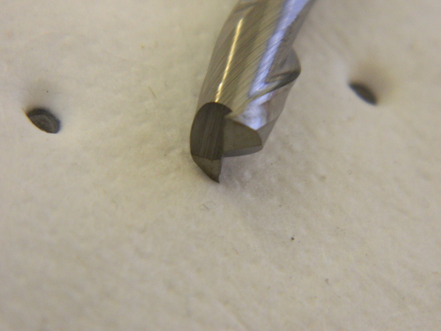 HERTEL Square End Mill: 1/4 Dia, 1/2 LOC, 2 Flutes, Solid Carbide E5022016