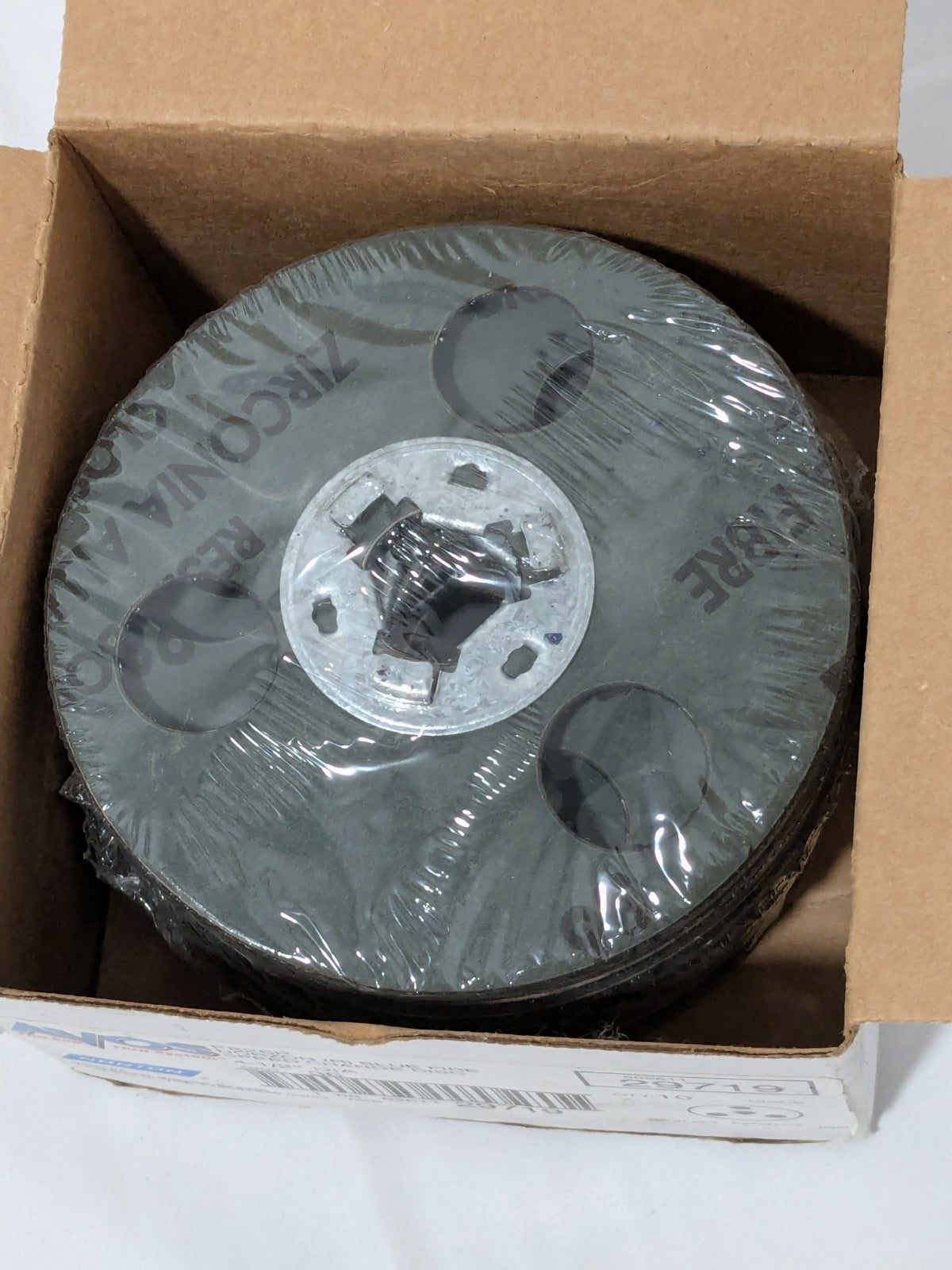 Norton Fiber Disc: 4-1/2" Disc Dia, 5/8-11 Hole, 36 Grit Box of 10 66261129
