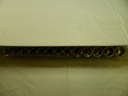GEARWRENCH Standard Socket Set: 13 Pc 80702