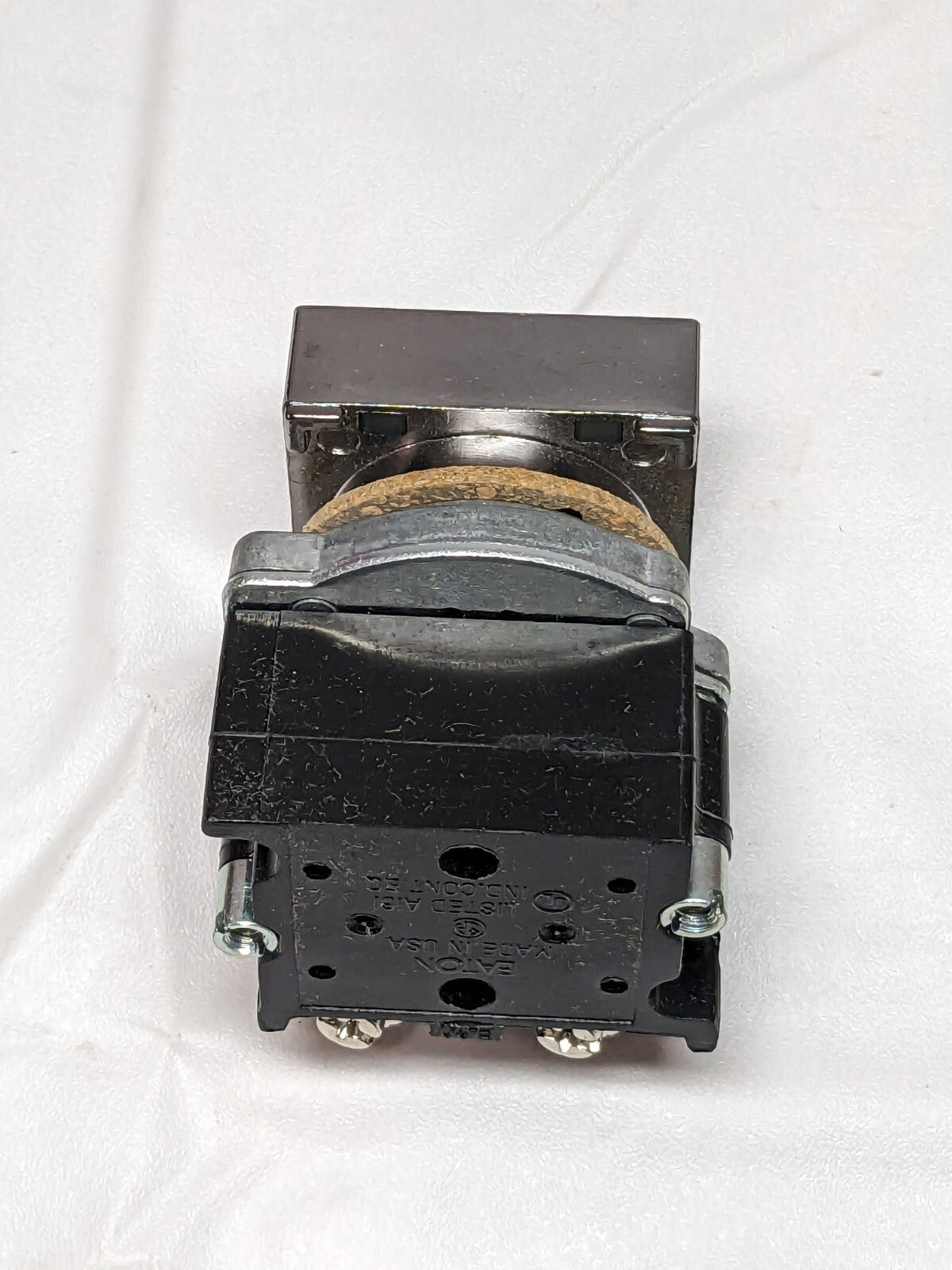 Eaton Cutler-Hammer Compact Pushbutton Indicating Light 28V/120V E30BS