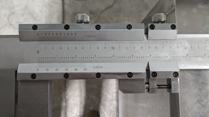Vernier Caliper 0 to 60" .0043" Accuracy .001" Graduation 8" Jaw Depth 611-5660