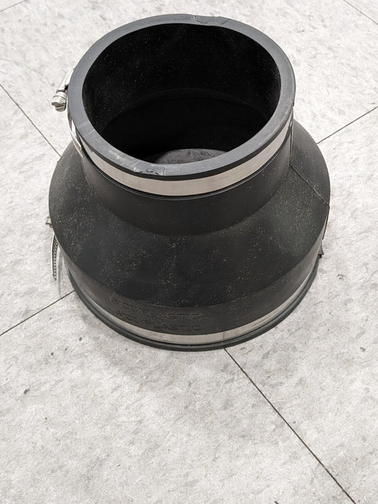 FERNCO 6 x 4" PVC Flexible Pipe Coupling with Clamp 1056-64