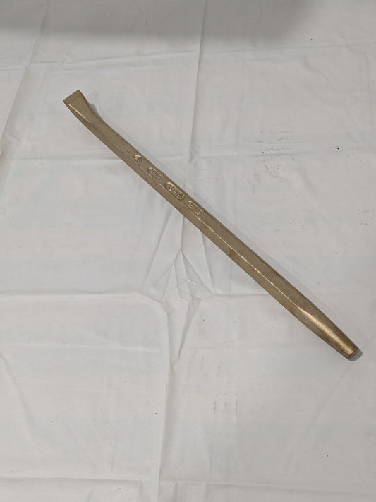 AMPCO 18" OAL Pinch Bar 1" Tip, Aluminum Bronze P-9