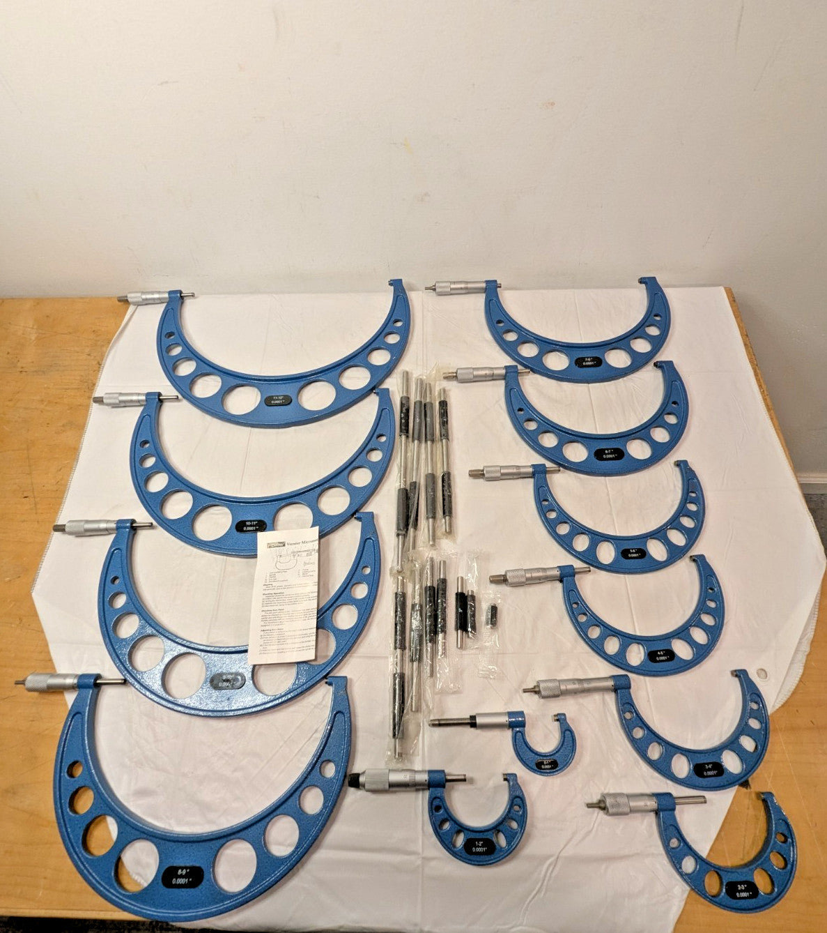 Fowler 12 Piece Outside Micrometer Set 0 - 12" Range 52-215-012-1 PARTS/REPAIR