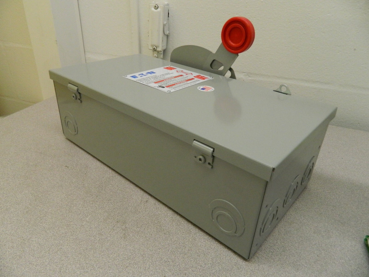 Eaton Cutler-Hammer Nonfused Safety Switch 30 Amp 250 VDC DH361UGK