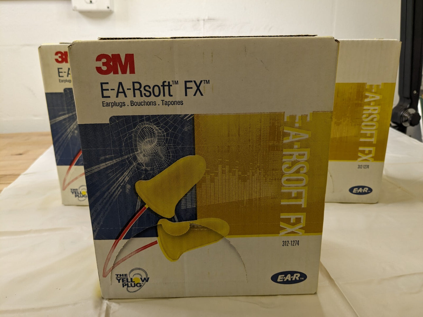 3M Earplugs: qty 300prs 33 dB, Foam, Bell, No Roll, Corded 7000127212