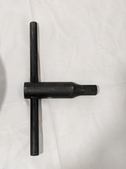 Phase II Manual Lathe Chuck: 8", 3 Jaw, Self-Centering 559-114