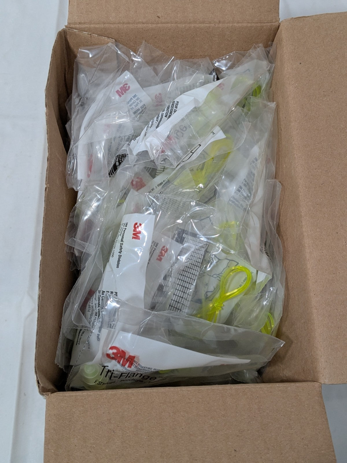 3M Earplugs: 26.00 dB, Foam, Flanged, Roll Down, Corded Qty 100 7000127187