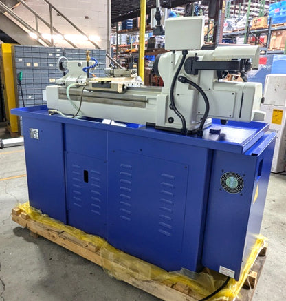 VECTRAX 11 x 18 Toolroom Lathe 220V 3PH  3HP VFD Speed Control  *Scratch & Dent*