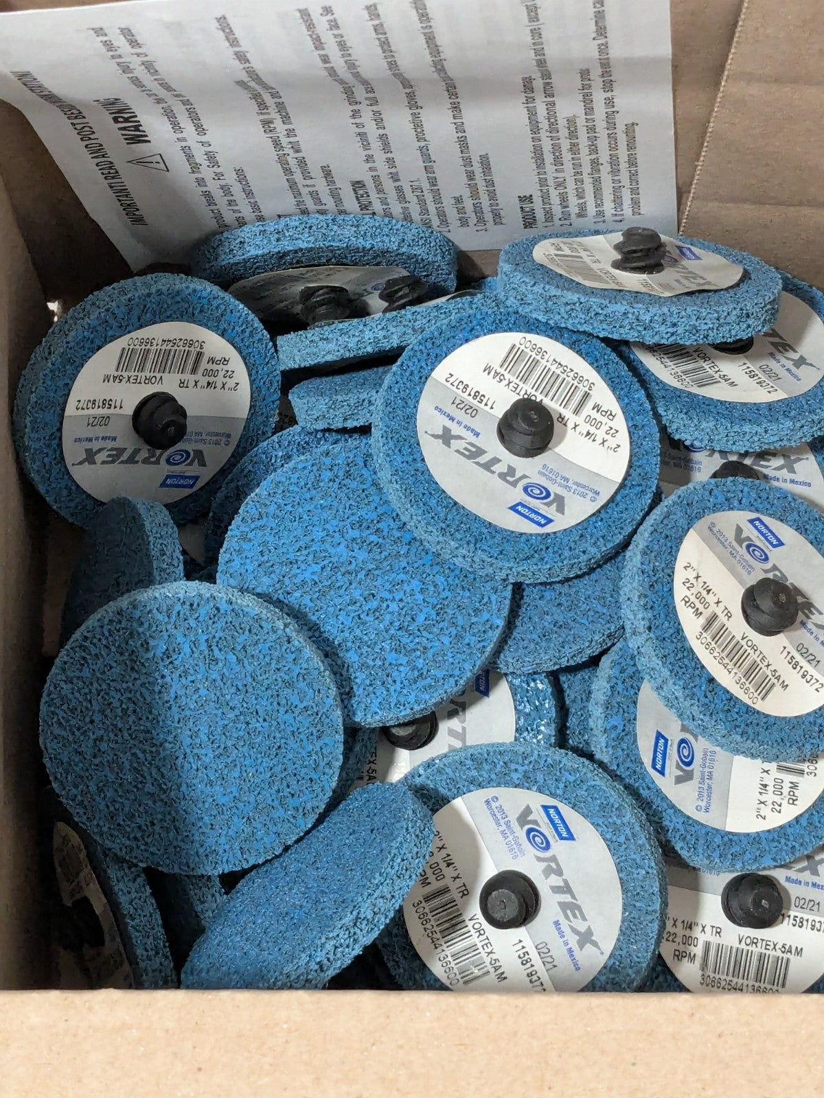 Norton Deburring Disc: 2" Dia, Medium Grade, Alum. Oxide Box of 40 66254413660