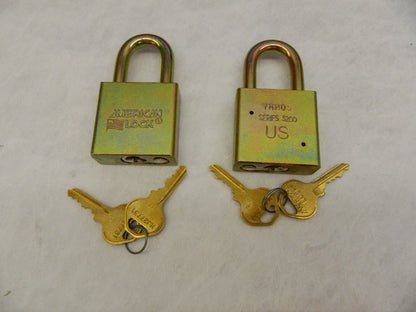 AMERICAN LOCK QTY 2 1-1/8" Shackle Clearance, Keyed Different  Padlock A5200GLN