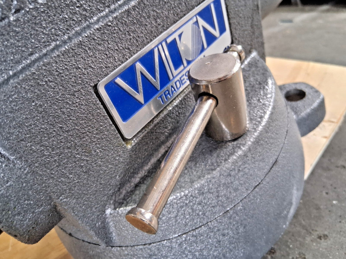 Wilton Tradesman Bench & Pipe Combination Vise 28808