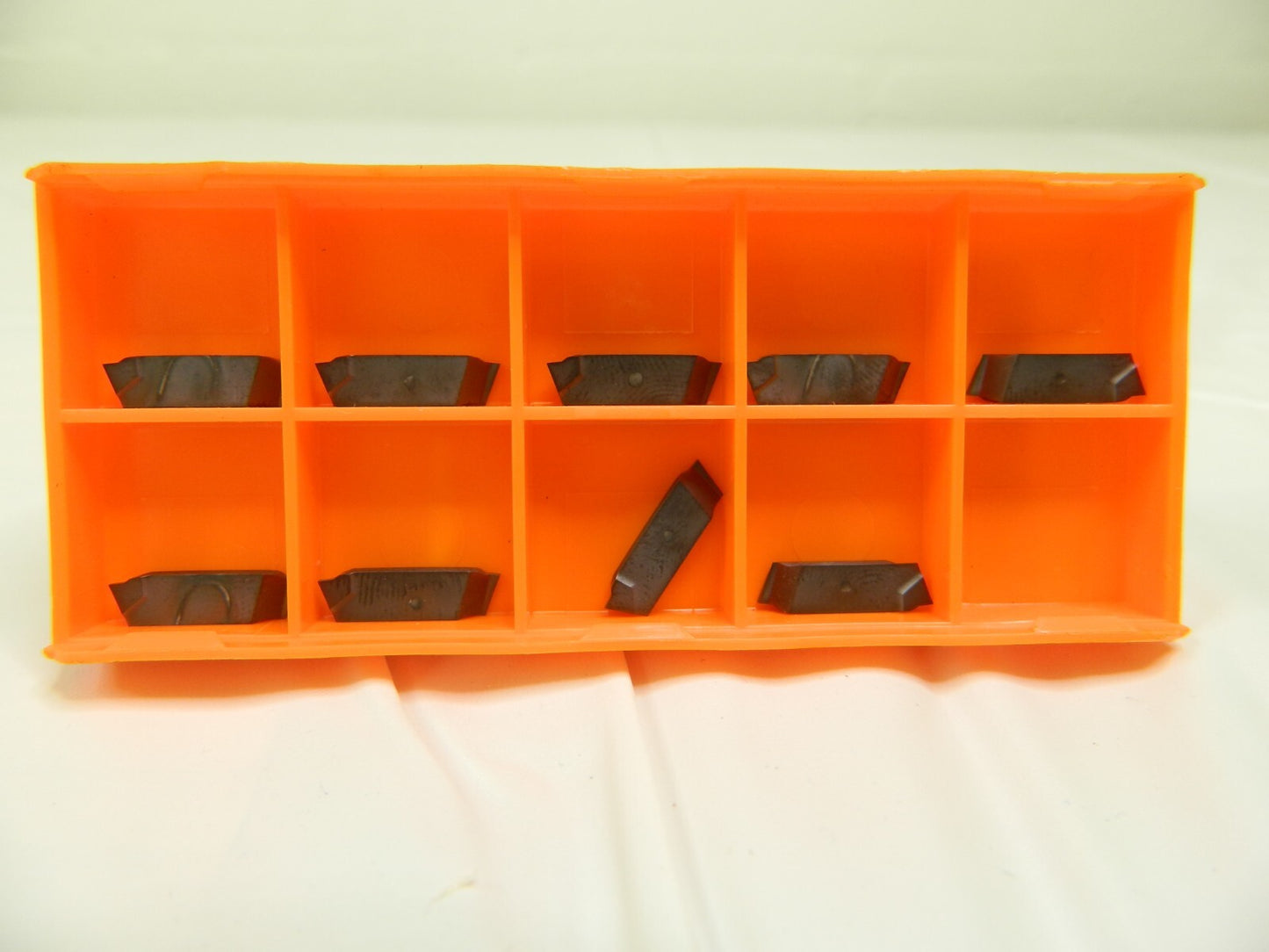 HERTEL 16 2S0.80R HP240C Carbide Cutoff Insert Qty 9 45742996