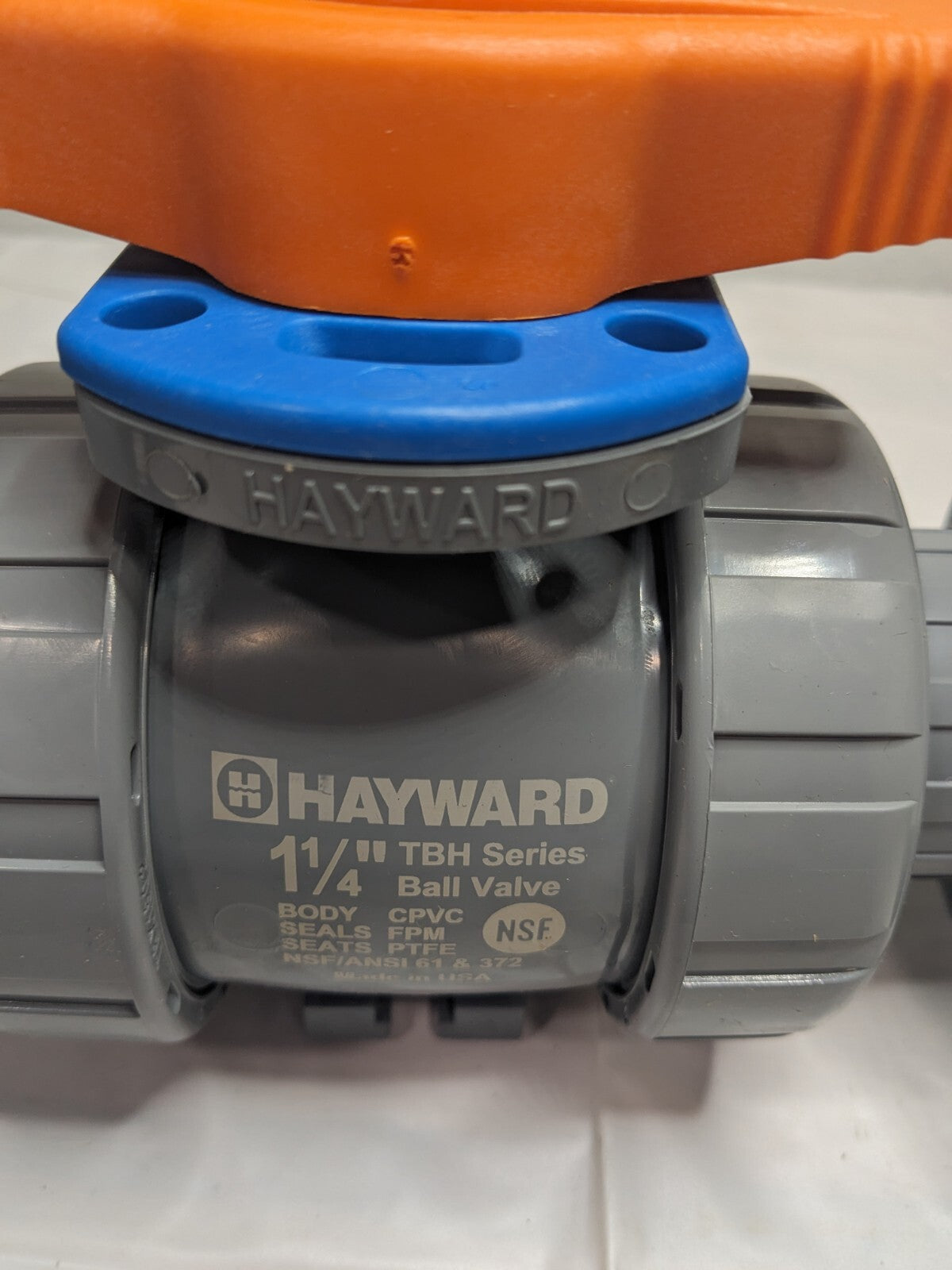 Hayward Manual Ball Valve: 1-1/4 Pipe, Full Port TBH2125A0FV0000