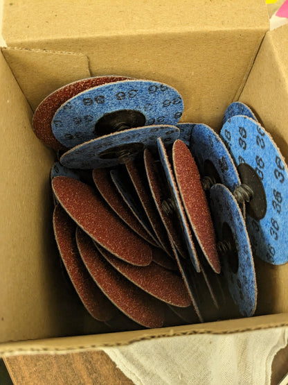 TRU-MAXX Quick-Change Disc 50pk: TR, 3" Dia, 36 Grit, Aluminum Oxide 69957323726