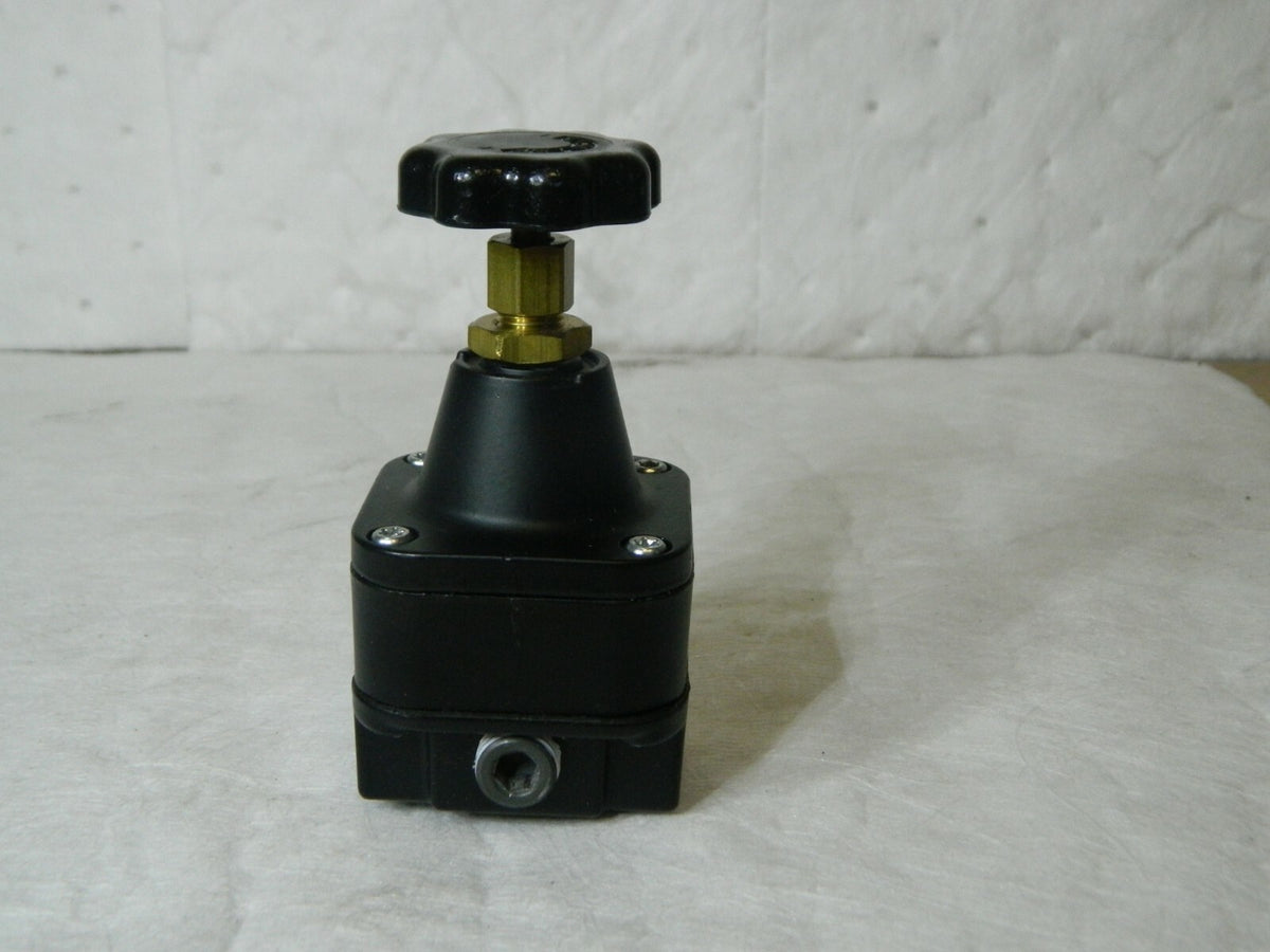 Norgren 1/4 NPT 3 - 150 psi Precision Constant Bleed Zinc Regulator 11-018-110