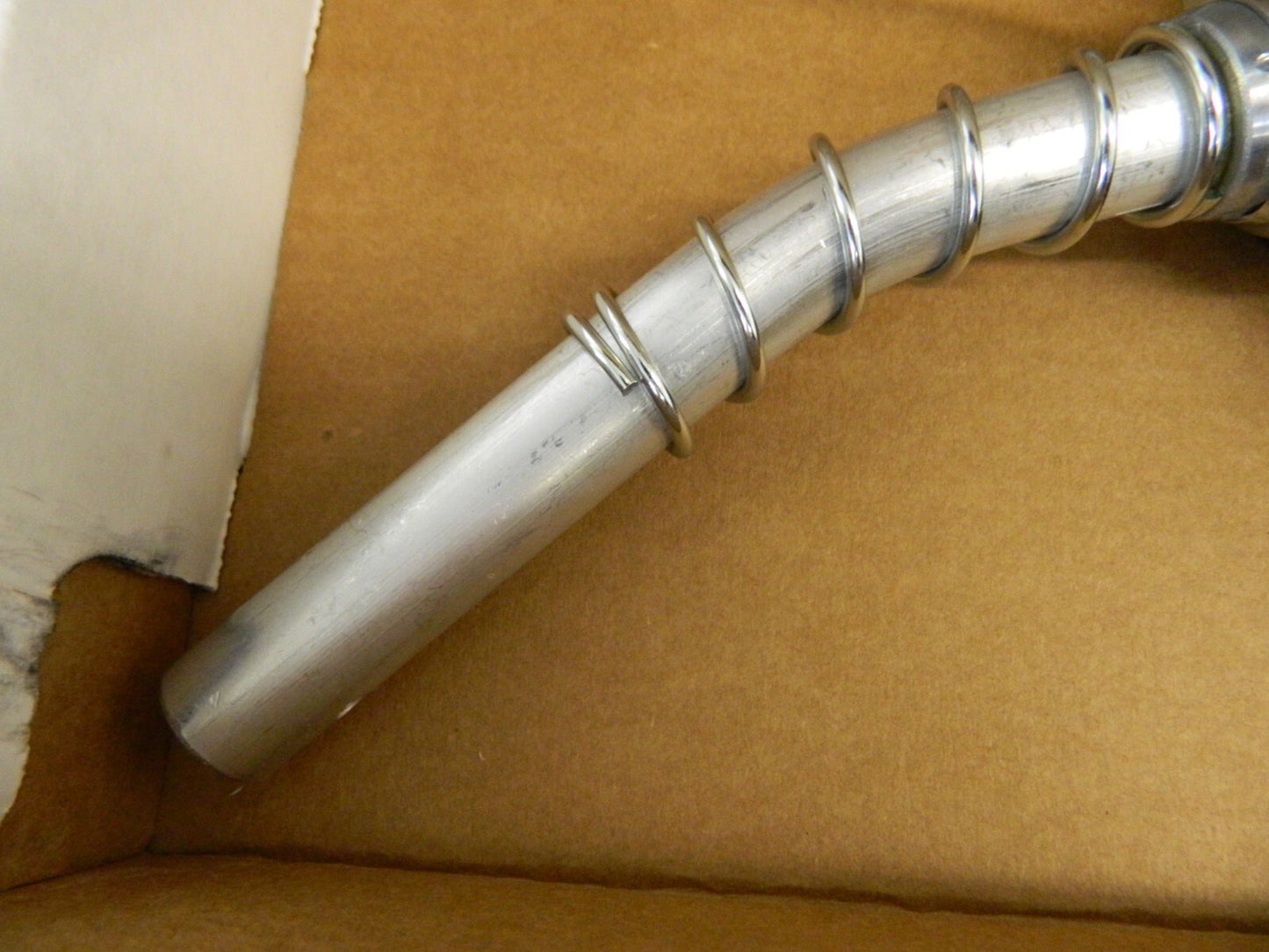 3/4 " 12V BLACK FARM&CONSUMER GAS NOZZLE  N8UOBF