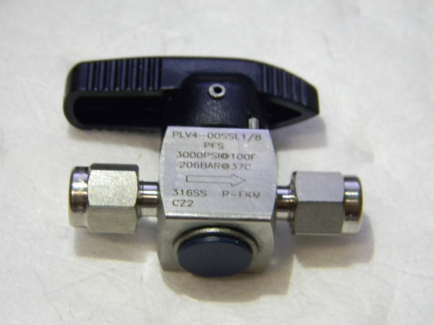 Ham-Let 1/8" Pipe 3,000 psi One Way Instrumentation Plug Valve  3208513