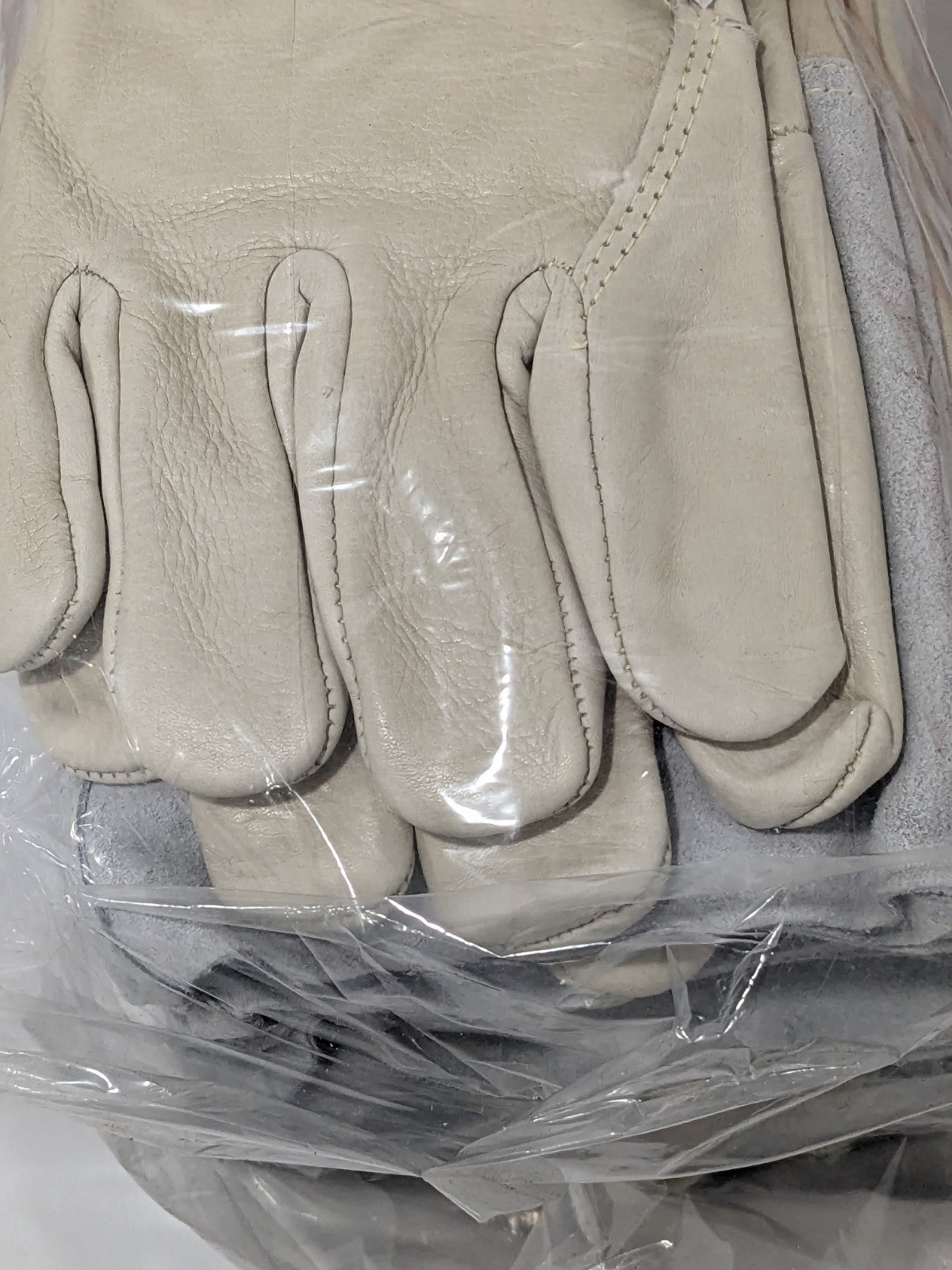 PIP Welding/Heat Protective Glove Size M Qty 12 75-2026/M