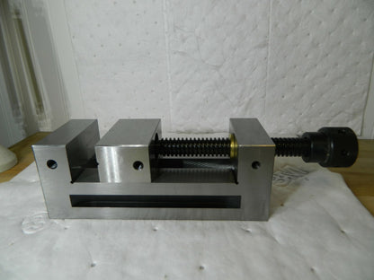 Interstate Toolmaker's Vise 3-7/8" W 4-3/4" Opening Cap. 1-9/16&q