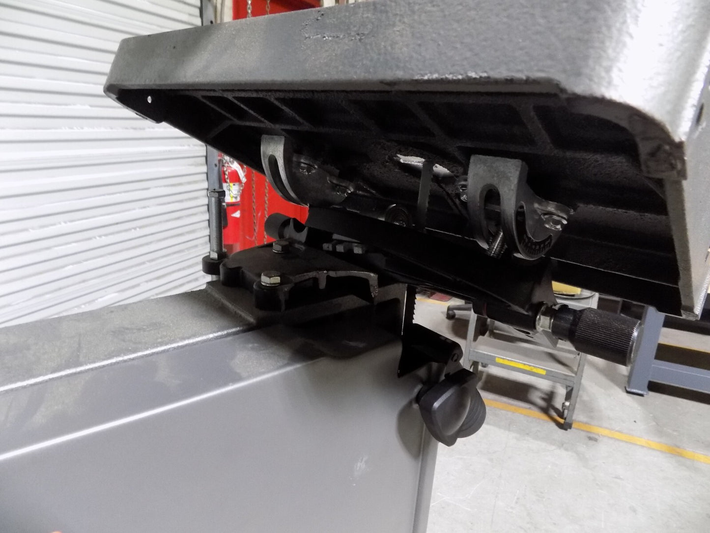 Jet 14  Metal / Wood Vertical Bandsaw 1 HP 115/230v 1 Ph. J-8201K Damaged