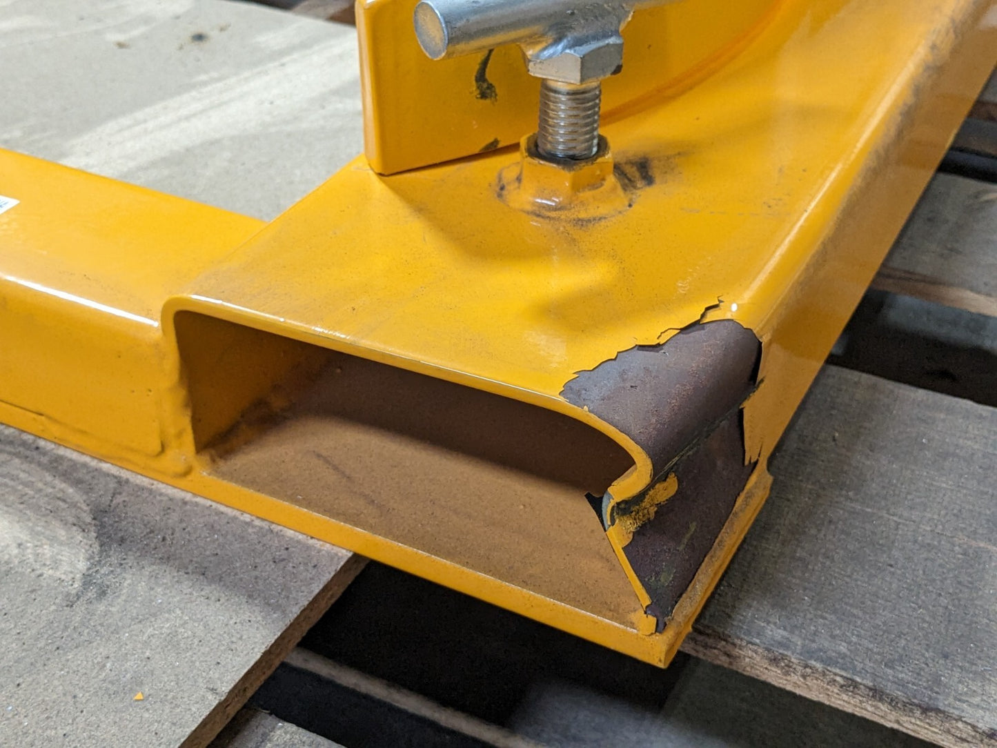 Forklift Mounted Steel Drum Grab for 55 Gallon Drums 1500 Lb. Capacity