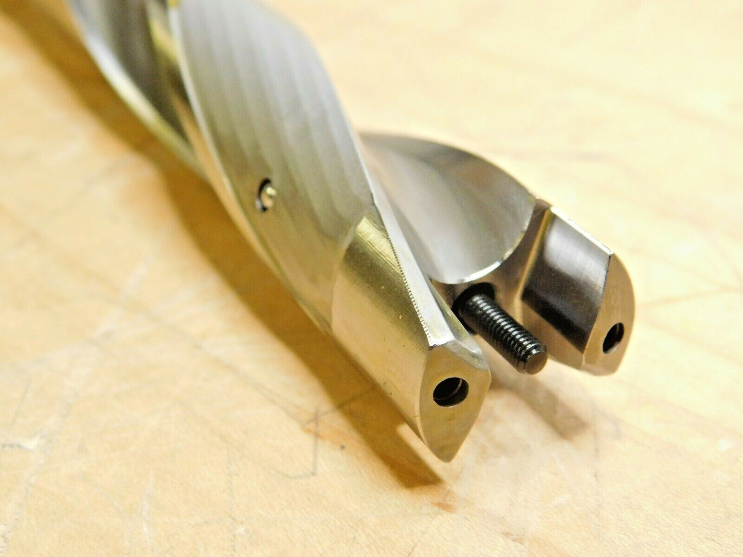 Kennametal Replaceable-Tip Drill 21.5mm - 22mm Dia 10xD KSEM215R10WN25M 1611435