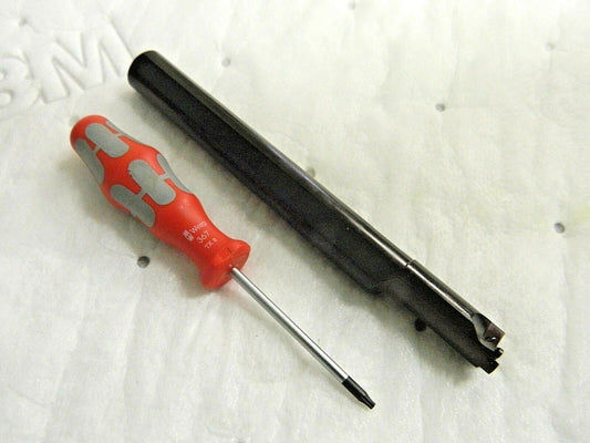 Hertel Indexable Grooving Toolholder 3/4" Shank HU-I16R90-2.5D-E 2000841