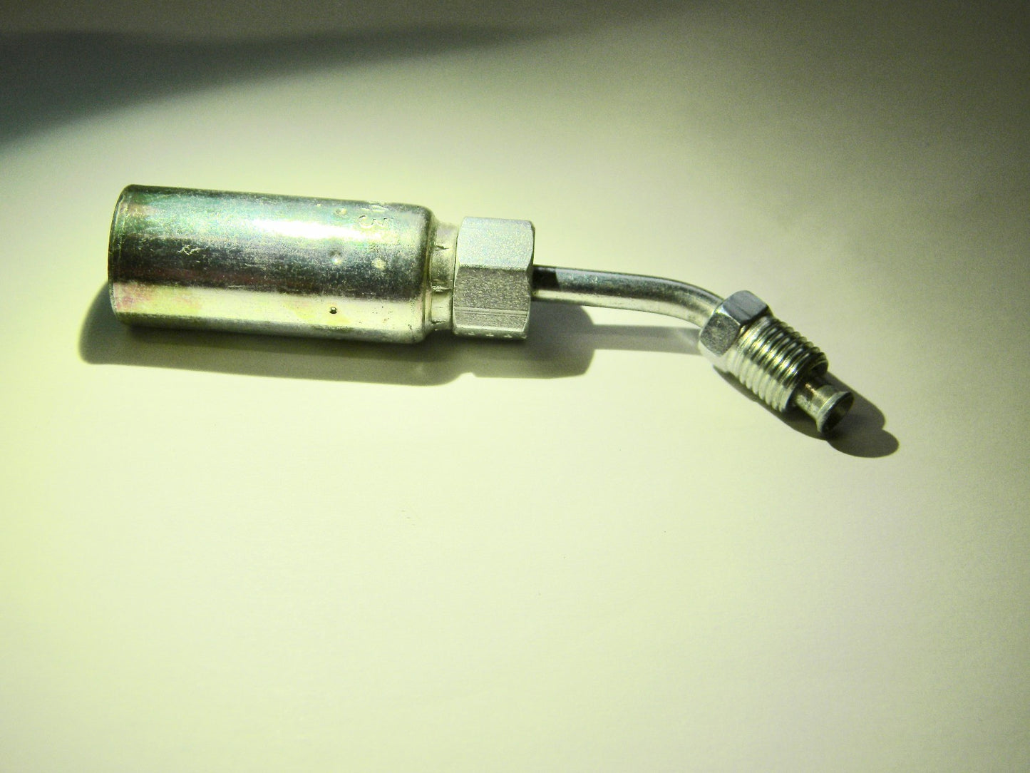 Eaton Weatherhead  Inverted Male Swivel 45 deg Tube Elbow QTY 2 04U-B43