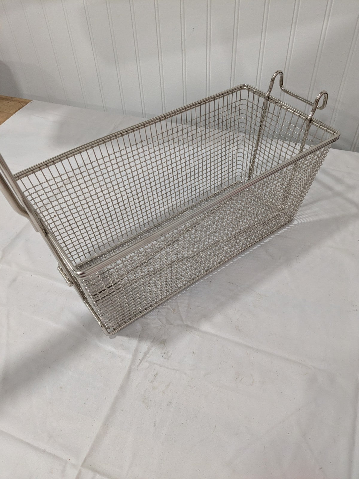 FRANKLIN FRY BASKET W/FRONT HOOK 13 1/4 IN X 6 1/2 IN X 5 7/8 IN 63121