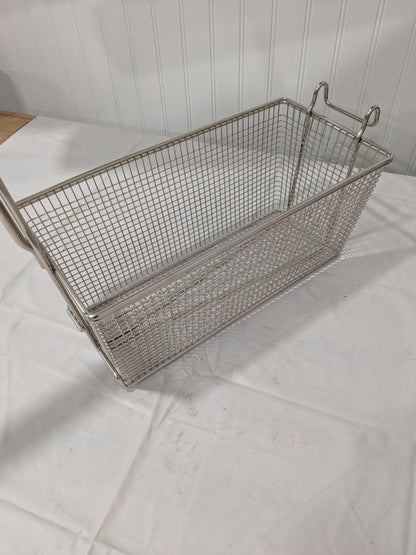 FRANKLIN FRY BASKET W/FRONT HOOK 13 1/4 IN X 6 1/2 IN X 5 7/8 IN 63121