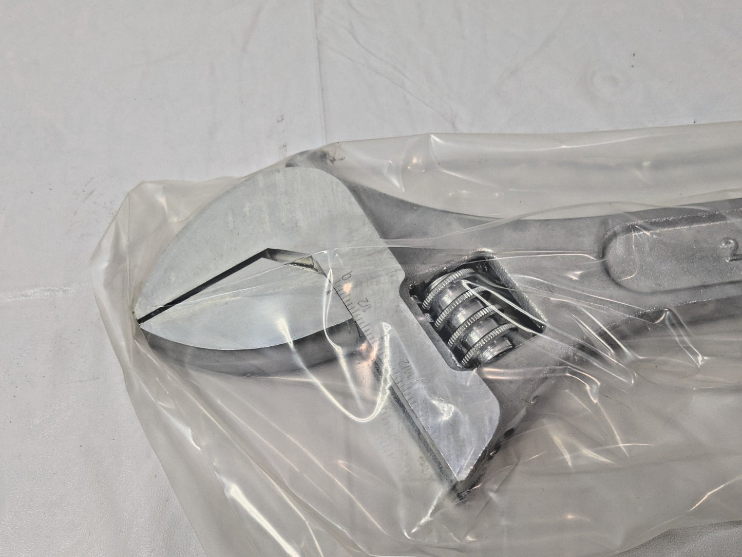 Paramount  Adjustable Wrench 24" OAL X 2-3/4" Jaw Capacity 68124676