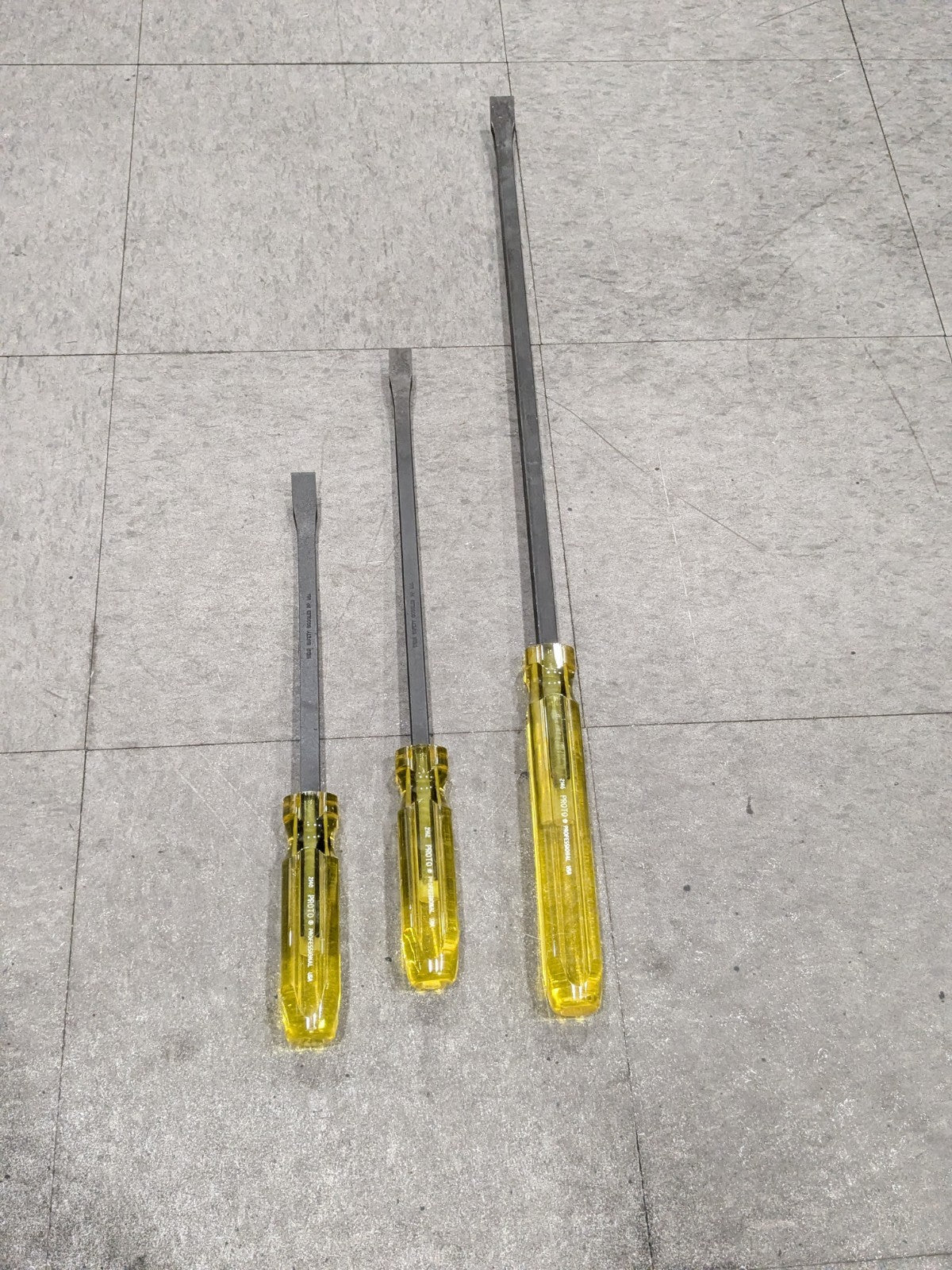 Proto 3 Pc Large Handle Pry Bar Set: 14", 18", 28" J2156S MISSING THE 32"
